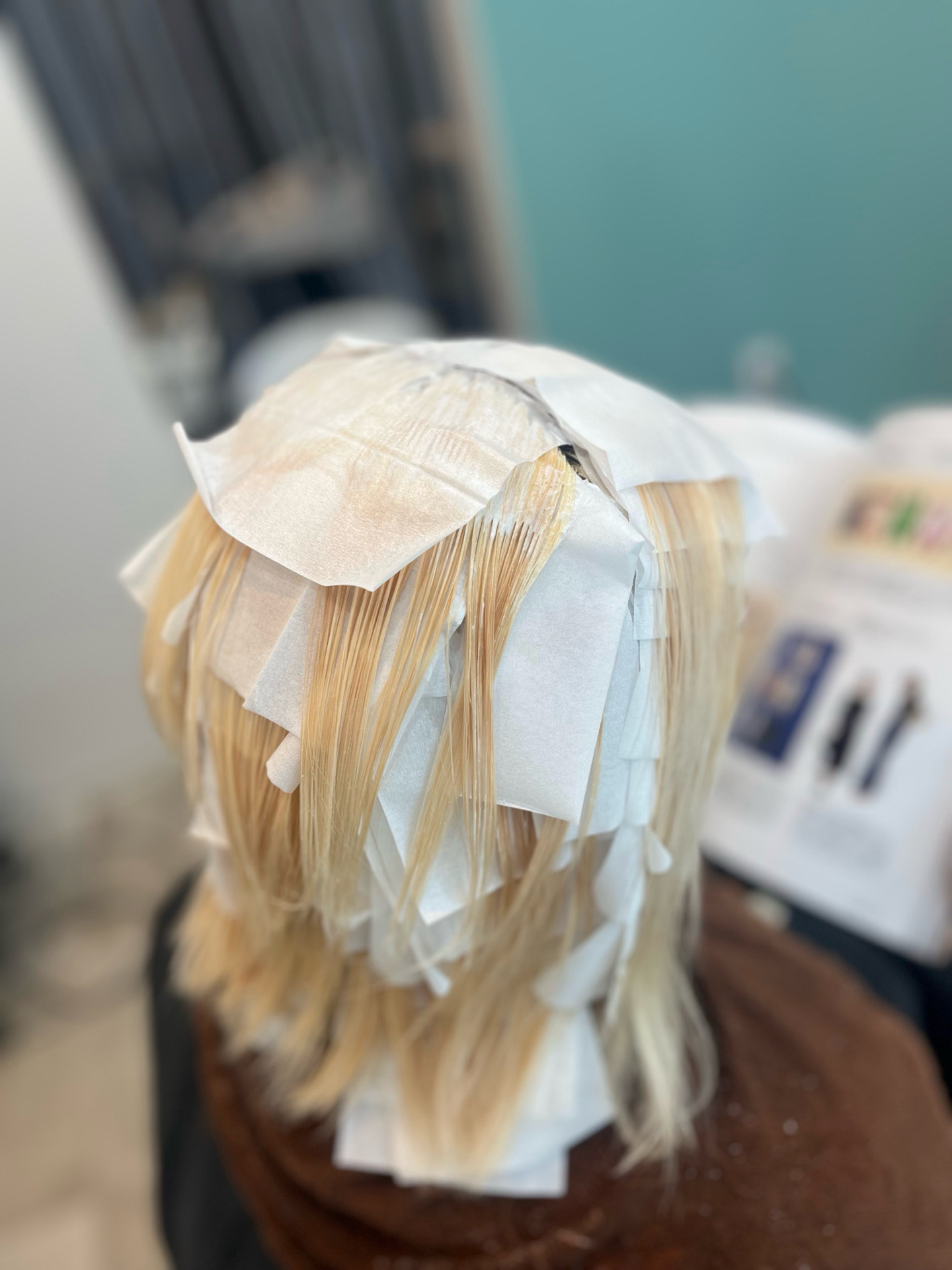 ブリーチ施術の様子